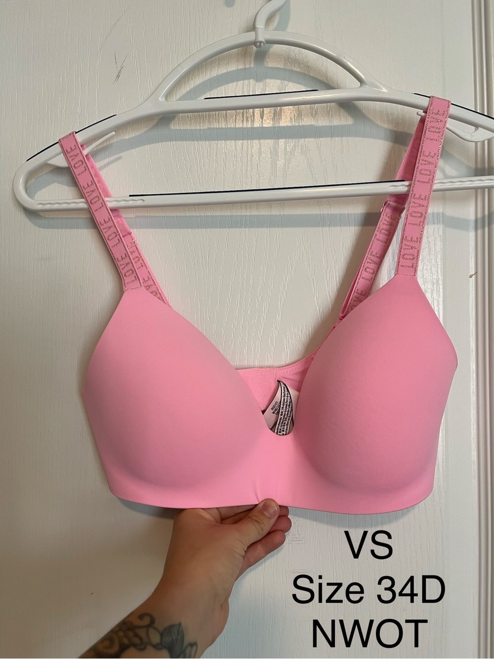 Victoria's Secret Pink Seamless Lightly Padded T-Shirt Bra